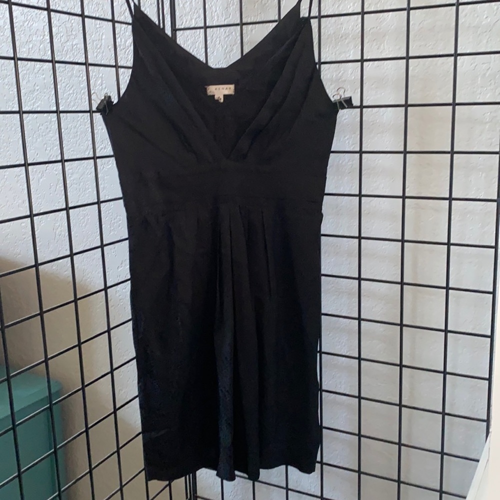 Kenar Black Sleeveless V-Neck Mini Dress